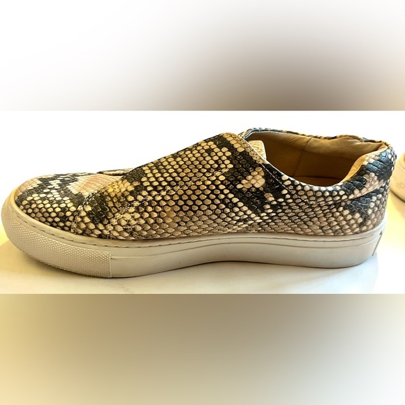 J/Slides NYC Snake Print Shoes Leather Upper Slip-On Sneakers Women’s Size 7 - Picture 7 of 16